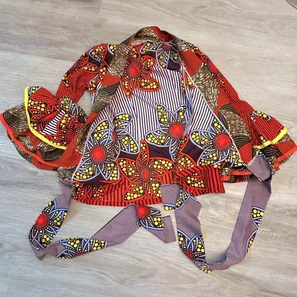 Gorgeous Vintage Boho Multiwear Multicolored Blouse with Ruffle Sleeves. - Picture 3 of 12